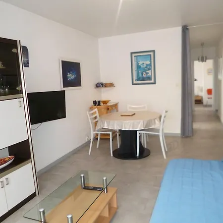 Apartmán F2 Avec Balcon, Ascenseur Et Proche Thermes A - Fr-1-571-62