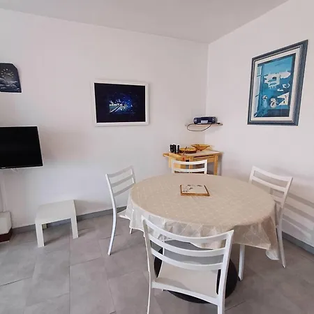 F2 Avec Balcon, Ascenseur Et Proche Thermes A - Fr-1-571-62 Balaruc-les-Bains