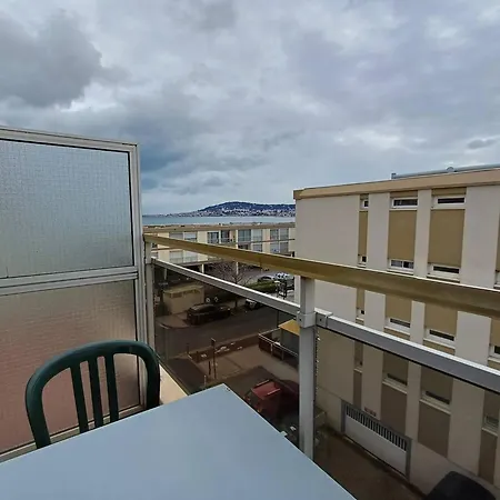 F2 Avec Balcon, Ascenseur Et Proche Thermes A - Fr-1-571-62 Balaruc-les-Bains
