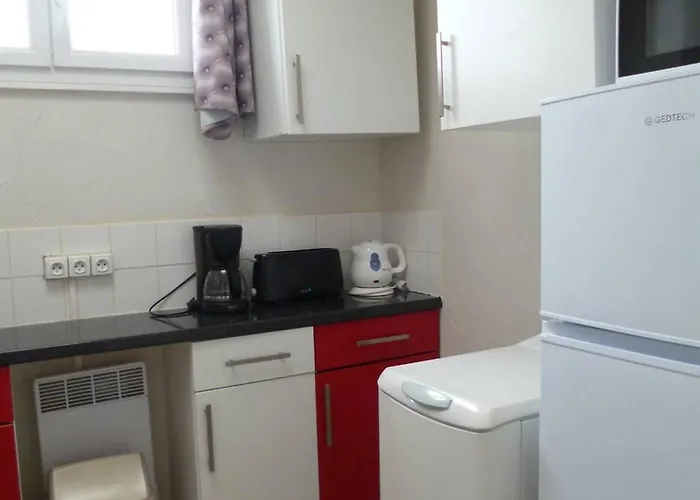 F2 Avec Balcon, Ascenseur Et Proche Thermes A - Fr-1-571-62 Apartamento Balaruc-les-Bains
