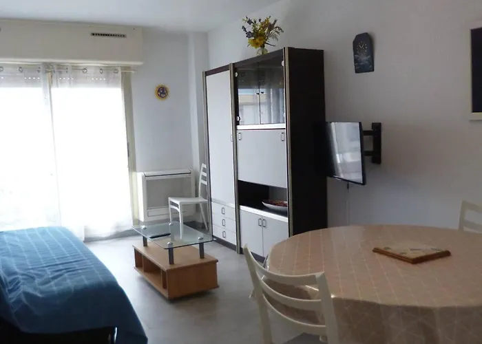 F2 Avec Balcon, Ascenseur Et Proche Thermes A - Fr-1-571-62 Apartamento Balaruc-les-Bains