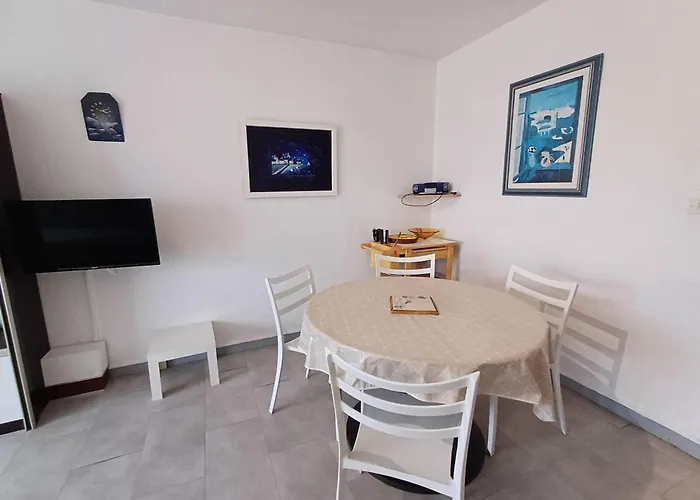 F2 Avec Balcon, Ascenseur Et Proche Thermes A - Fr-1-571-62 Balaruc-les-Bains
