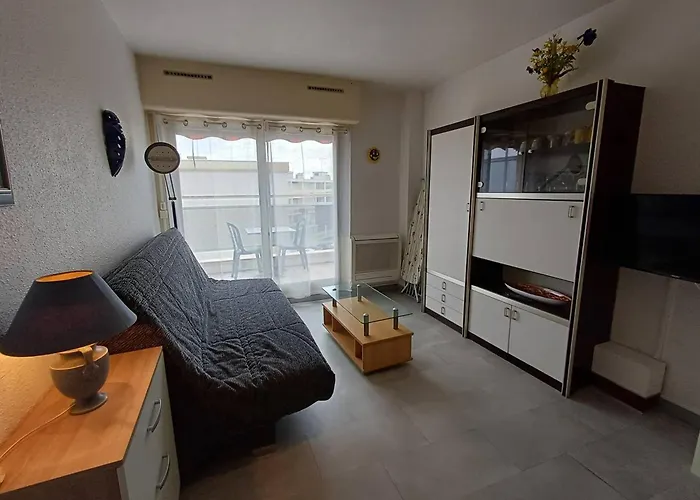 F2 Avec Balcon, Ascenseur Et Proche Thermes A - Fr-1-571-62 *