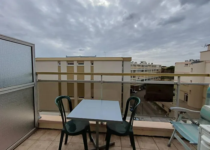 F2 Avec Balcon, Ascenseur Et Proche Thermes A - Fr-1-571-62 *